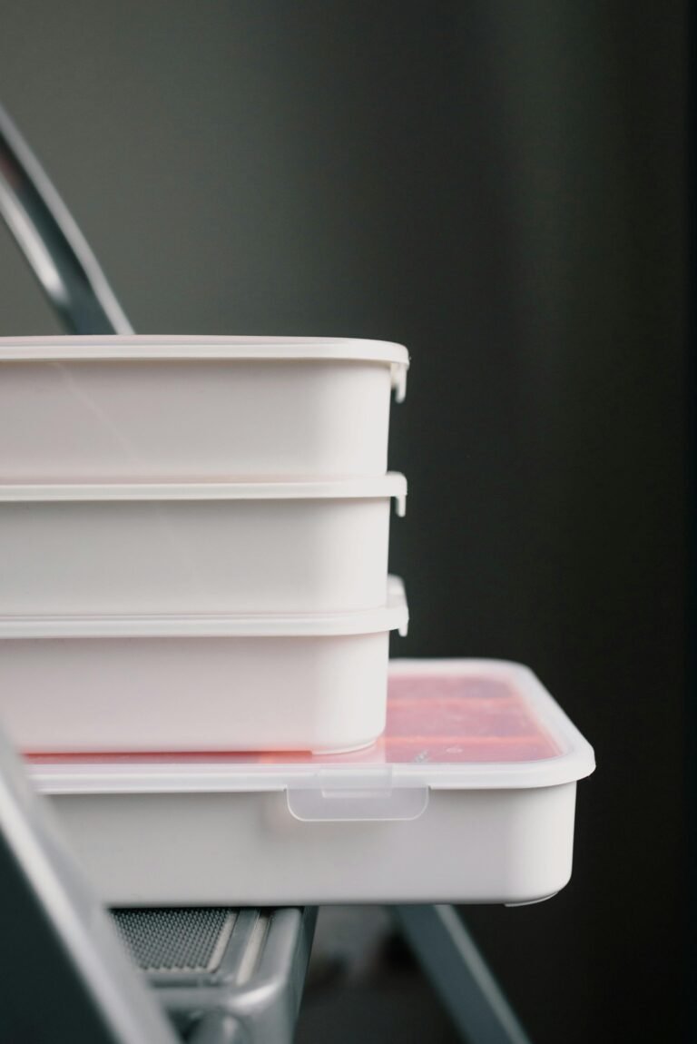 Articole din plastic pentru uz casnic